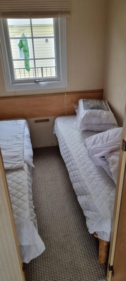 8 Berth Caravan Direct Beach Access Ingoldmells Bagian luar foto